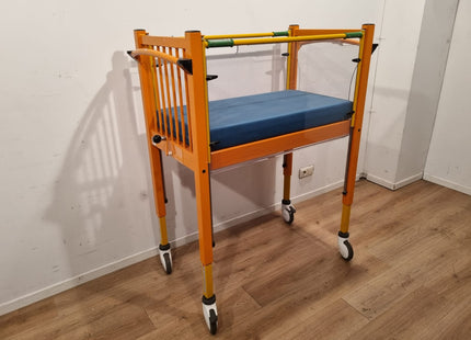 OOSTWOUD CHILDREN'S HOSPITAL BED "ORANGE"