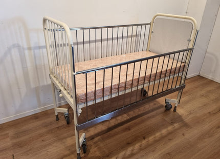 JW MEDICALS CHILDREN'S HOSPITAL BED