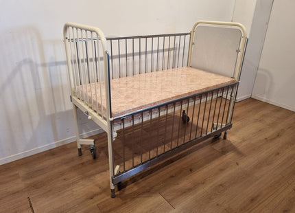 JW MEDICALS CHILDREN'S HOSPITAL BED