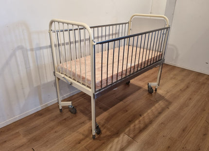 JW MEDICALS CHILDREN'S HOSPITAL BED