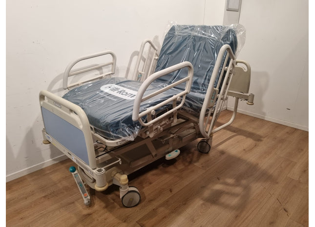 Hill-Rom Evolution LI156E0 3-Section Electric Hospital Bed