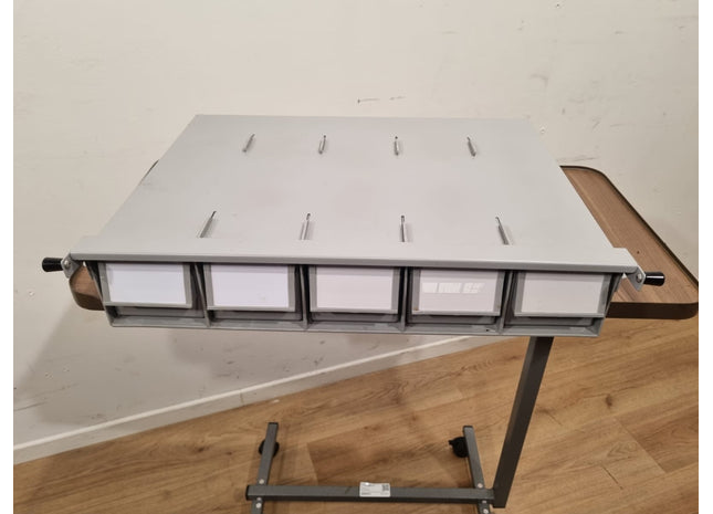 Insausti Medicine Cassette