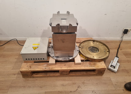 MAQUET 1150 OPERATING TABLE WITH A MOUNTABLE COLUMN