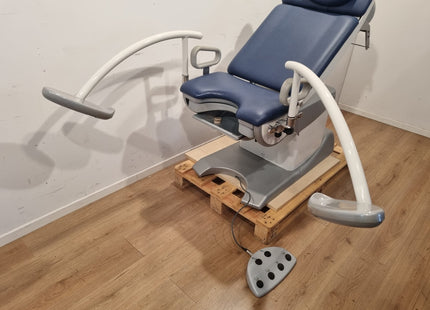 SCHMITZ MEDI-MATIC 115.7 GYNECOLOGICAL CHAIR