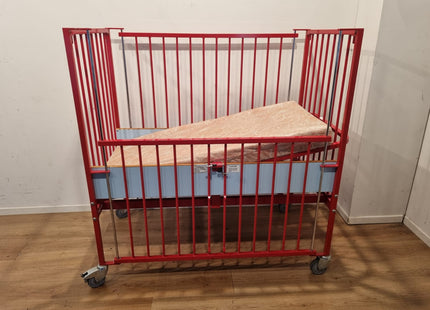 Huntleigh Nesbit Evans 31300X Children's Hospital Bed #02