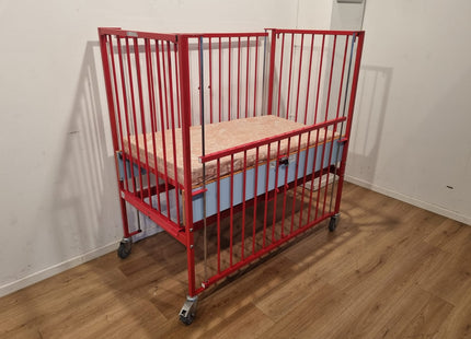 Huntleigh Nesbit Evans 31300X Children's Hospital Bed #02