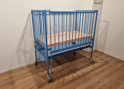 Huntleigh Nesbit Evans 31300X Children's Hospital Bed #03
