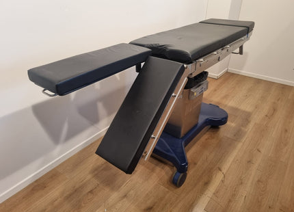 MAQUET ALPHA CLASSIC MOBILE ELECTRIC OPERATING TABLE