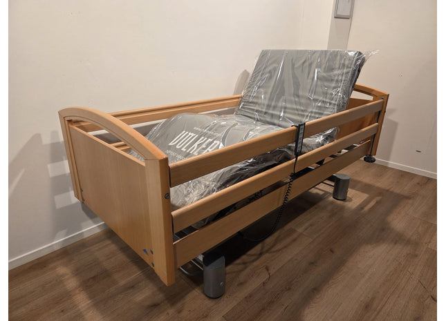 Stiegelmeyer Elvido-Brevo Electric 3-Section Full Option Hospital Bed #11G