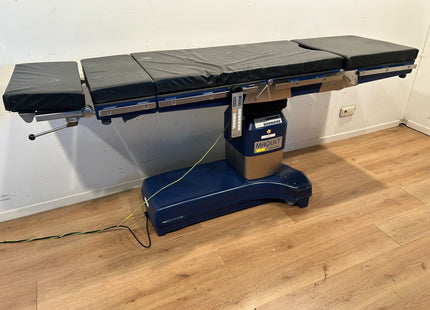 MAQUET ALPHASTAR MOBILE ELECTRIC OPERATING TABLE
