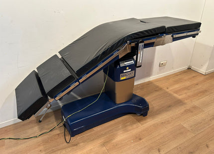 MAQUET ALPHASTAR MOBILE ELECTRIC OPERATING TABLE