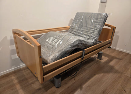 Stiegelmeyer Elvido-Brevo Electric 3-Section Full Option Hospital Bed #11G