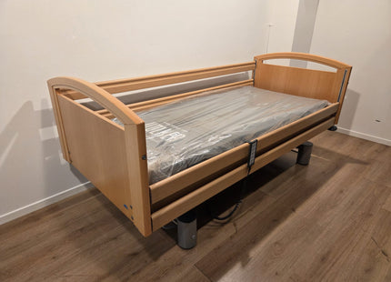 Stiegelmeyer Elvido-Brevo Electric 3-Section Full Option Hospital Bed #11G