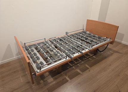 Voelker 3080 MA Electric 3-Section Full Option Hospital Bed #30E