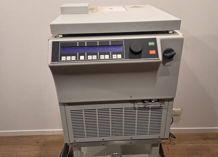 Hettich 4817-30-D Laboratory Centrifuge