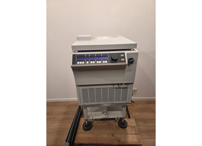 Hettich 4817-30-D Laboratory Centrifuge