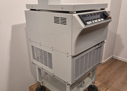 Hettich 4817-30-D Laboratory Centrifuge