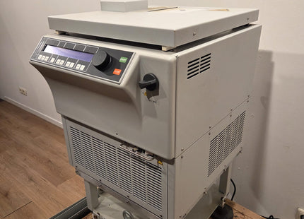 Hettich 4817-30-D Laboratory Centrifuge