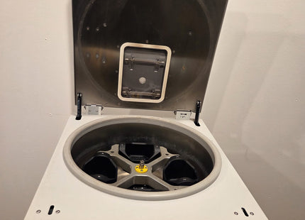 Hettich 4817-30-D Laboratory Centrifuge