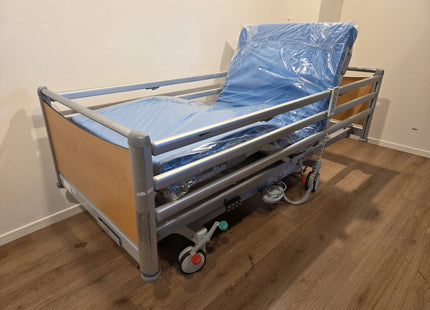 Haelvoet Aron Electric 3-Section  Hospital Bed #32