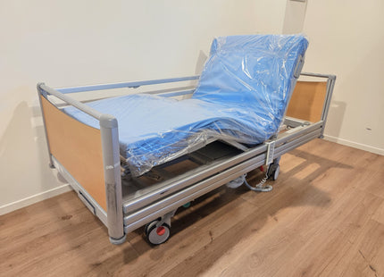 Haelvoet Aron Electric 3-Section  Hospital Bed #32