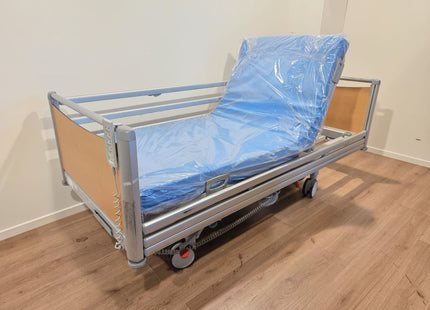 Haelvoet Aron Electric 3-Section  Hospital Bed #32