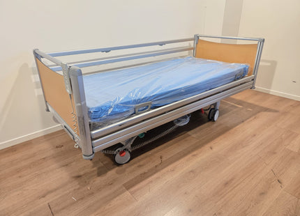 Haelvoet Aron Electric 3-Section  Hospital Bed #32