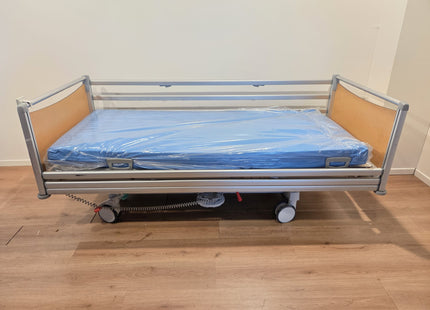 Haelvoet Aron Electric 3-Section  Hospital Bed #32