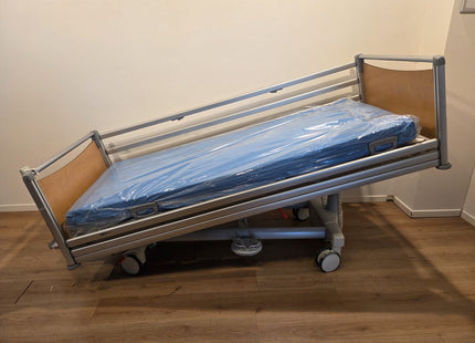 Haelvoet Aron Electric 3-Section  Hospital Bed #32