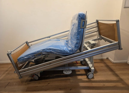 Haelvoet Aron Electric 3-Section  Hospital Bed #32