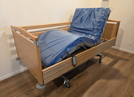 Stiegelmeyer Elvido-Vano Electric 3-Section Full Option Hospital Bed #11K