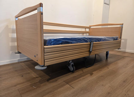 Stiegelmeyer Elvido-Vano Electric 3-Section Full Option Hospital Bed #11K