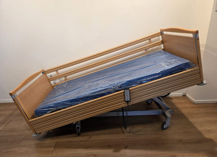 Stiegelmeyer Elvido-Vano Electric 3-Section Full Option Hospital Bed #11K