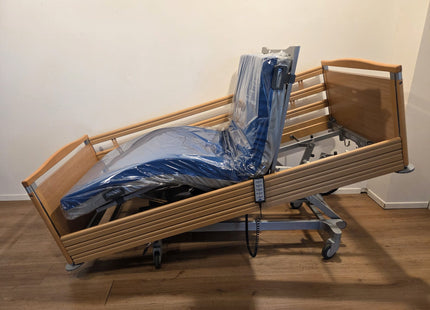 Stiegelmeyer Elvido-Vano Electric 3-Section Full Option Hospital Bed #11K