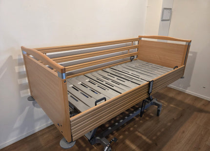 Stiegelmeyer Elvido-Vano Electric 3-Section Full Option Hospital Bed #11K