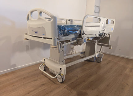 Hill-Rom AvantGuard 1400 (LI159A0) Semi-ICU Hospital Bed