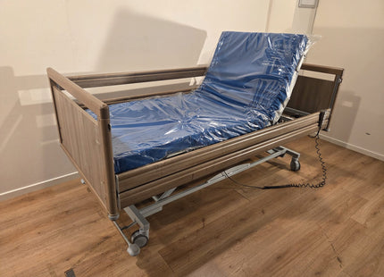 Bock Practico Lie Low 25/80 Electric Full Option 3-Section Hospital Bed #87