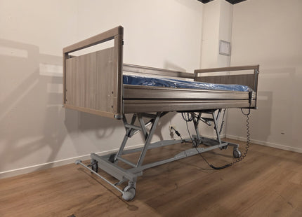 Bock Practico Lie Low 25/80 Electric Full Option 3-Section Hospital Bed #87
