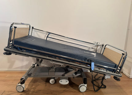Oostwoud Opticare Nova Electric 3-Section Hospital Bed #15AZ