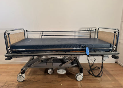 Oostwoud Opticare Nova Electric 3-Section Hospital Bed #15AZ