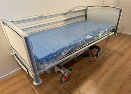 Wissner-Bosserhoff Linet Eleganza Electric 3-Section Hospital Bed #44HA