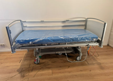 Wissner-Bosserhoff Linet Eleganza Electric 3-Section Hospital Bed #44HA