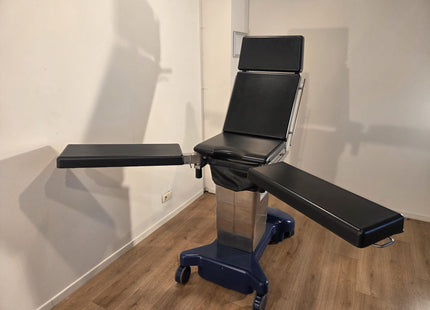 Maquet Alpha Classic Mobile Hydraulic Operating Table