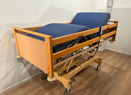 STIEGELMEYER 3-SECTION ELECTRIC HOSPITAL BEDS NR 09