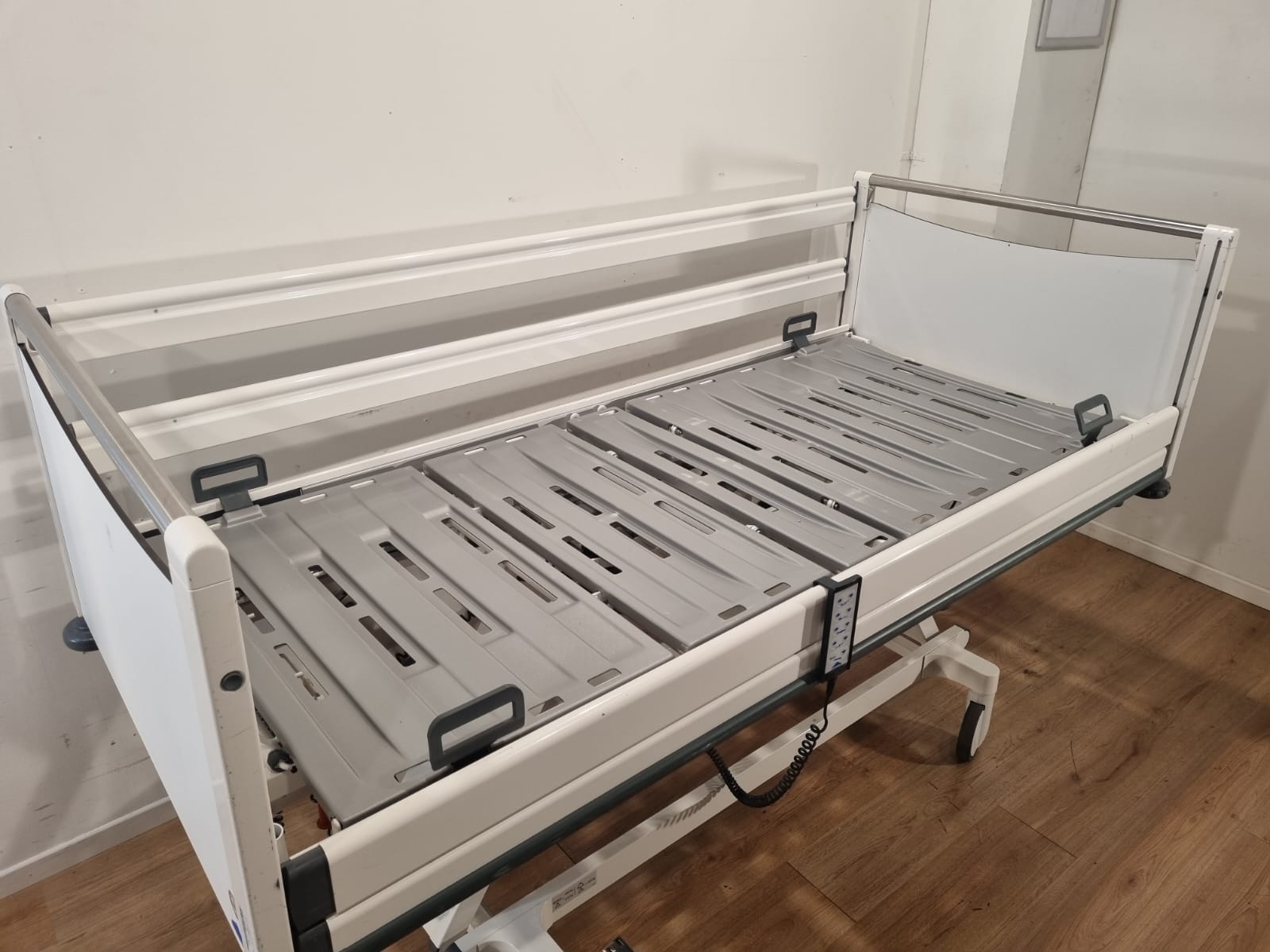 What are the Standard Dimensions of an ICU Bed? Essential Guide