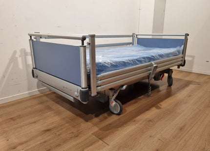 VOLKER (S862-2W) 3-SECTION SHORT ELECTRIC HOSPITAL BED #00L-S