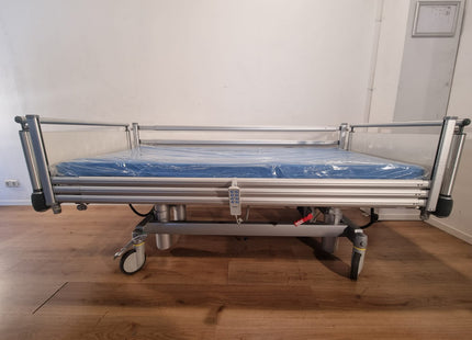 VOLKER 3-SECTION ELECTRIC HOSPITAL BED NR 00L-A (S860-2)