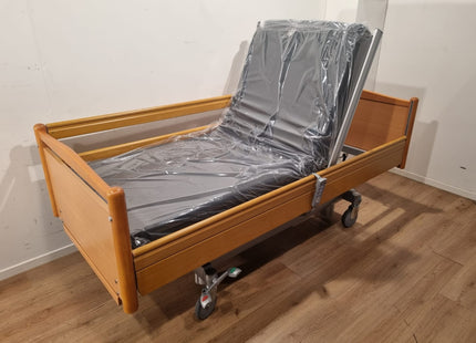 VOLKER (S280) 3-SECTION ELECTRIC HOSPITAL BED #40E