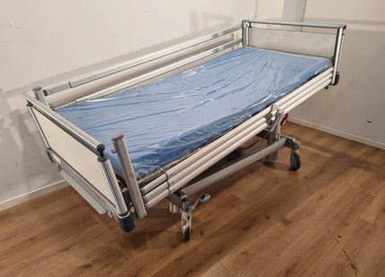 VOLKER 3-SECTION ELECTRIC HOSPITAL BED NR 00L-A (S860-2)