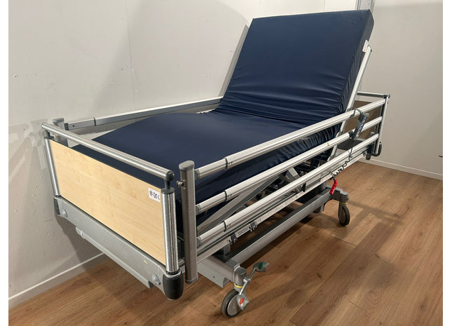 VOLKER 3-SECTION ELECTRIC HOSPITAL BED NR 00B SHORT